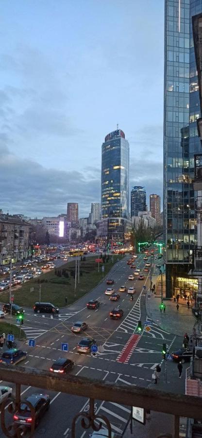 Двухуровневая Дизайнерская Квартира В Центре Киева Exterior foto